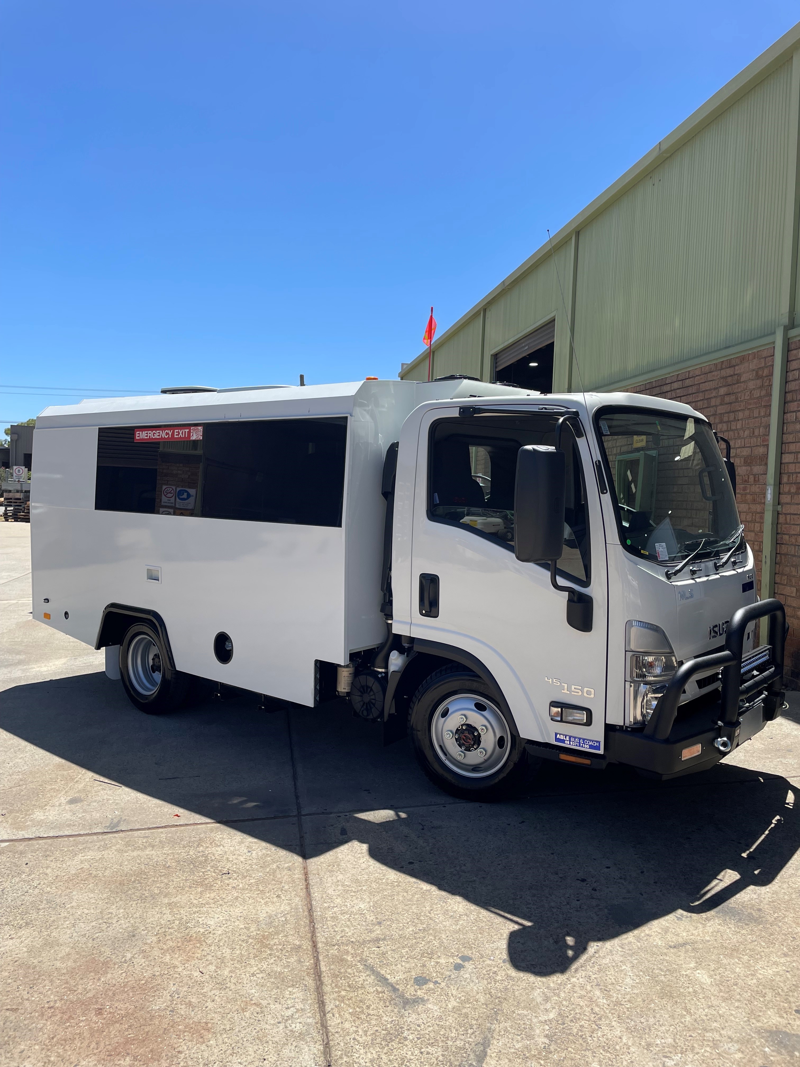 Isuzu NLS AWD heavy duty 4WD bus